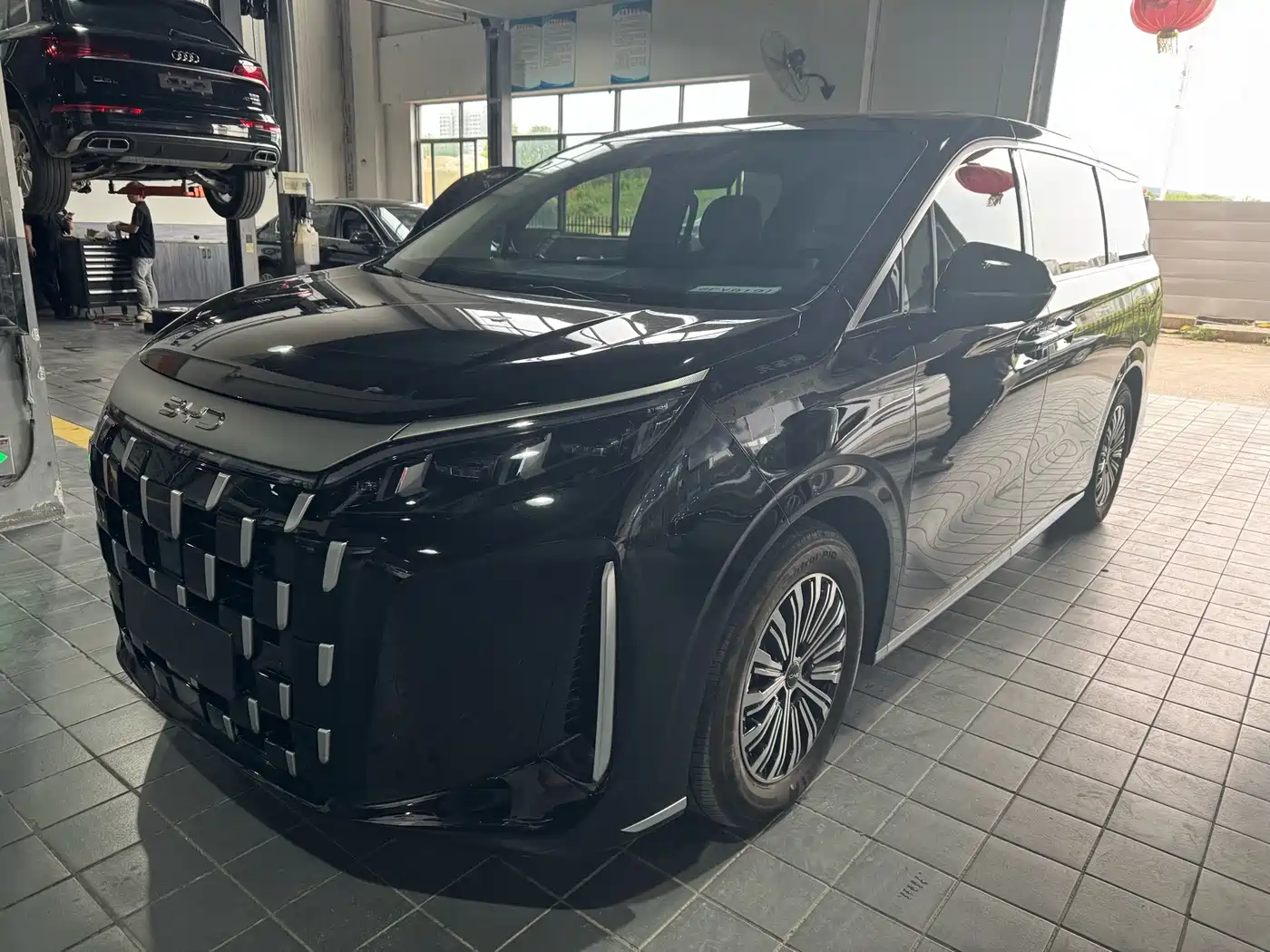 BYD M9 2025 2025 Model 1060 Pilot Edition