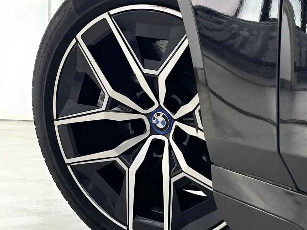BMW i5 2024 2024 eDrive 35L Premium Model M Sport Package