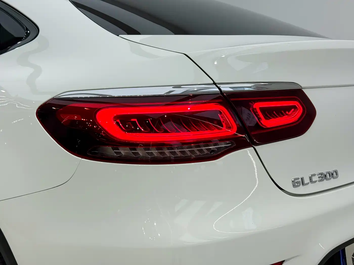 Mercedes-Benz GLC Coupe 2021 GLC 300 4MATIC Coupe SUV фото 7
