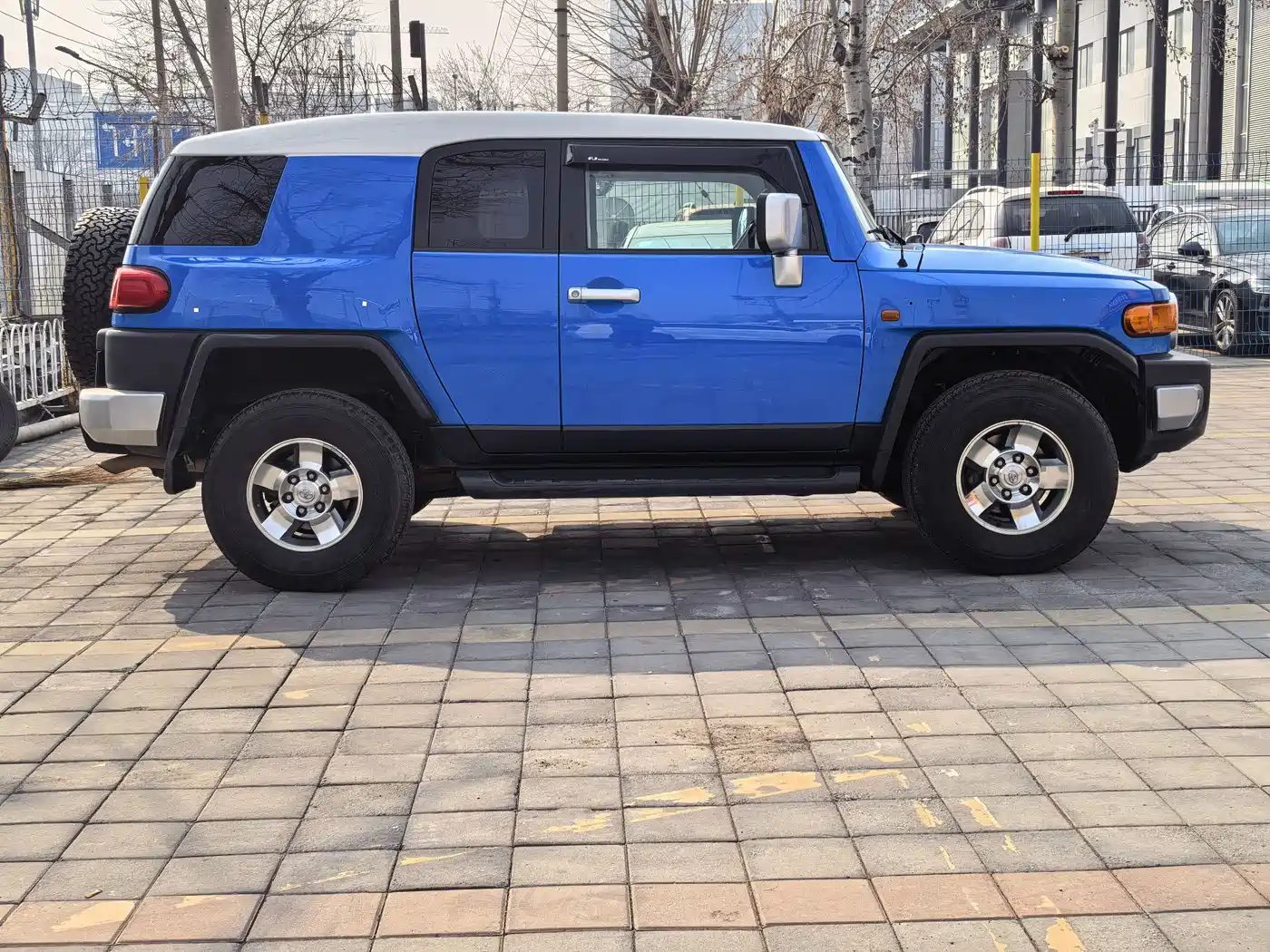 Toyota FJ Cruiser 2007 4.0L фото 17