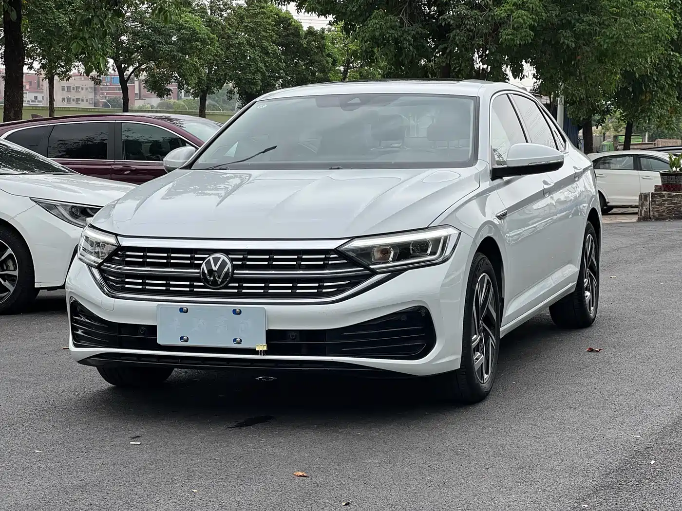 Volkswagen Sagitar 2024 300TSI DSG Surpass Edition фото 3
