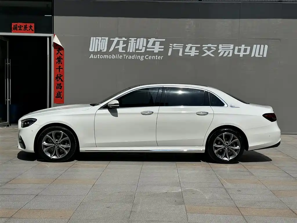 Mercedes-Benz E-Class 2023 E 300 L Sport Fashion фото 21