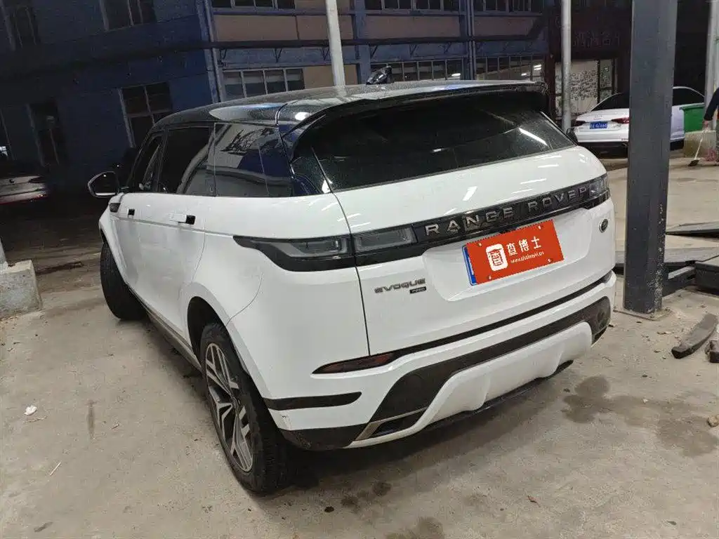 Land Rover Range Rover Evoque 2021 Range Rover Evoque L 249PS R-Dynamic S Performance Edition фото 4
