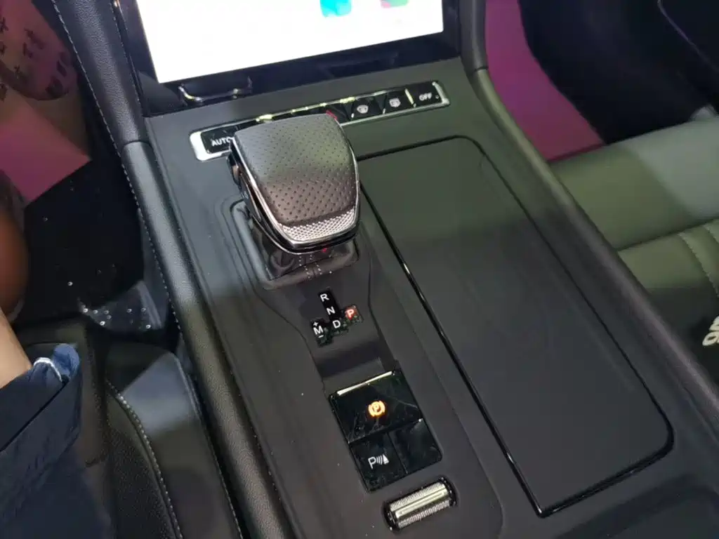 Hongqi H6 2026 2023 2.0T Comfort Edition