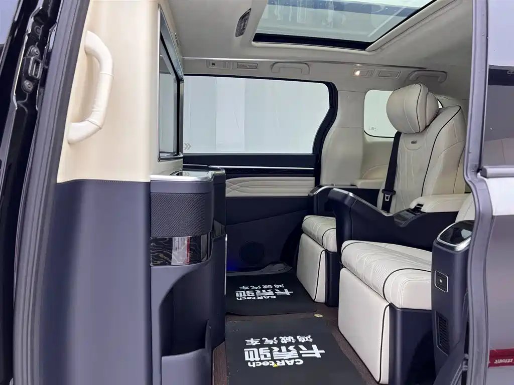 GAC Trumpchi Trumpchi M8 2023 Facelift Master Series 390T 4-seater Royal Premium Edition фото 18