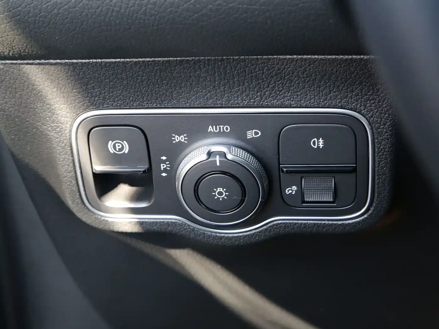 Фото 12 - Mercedes-Benz GLB