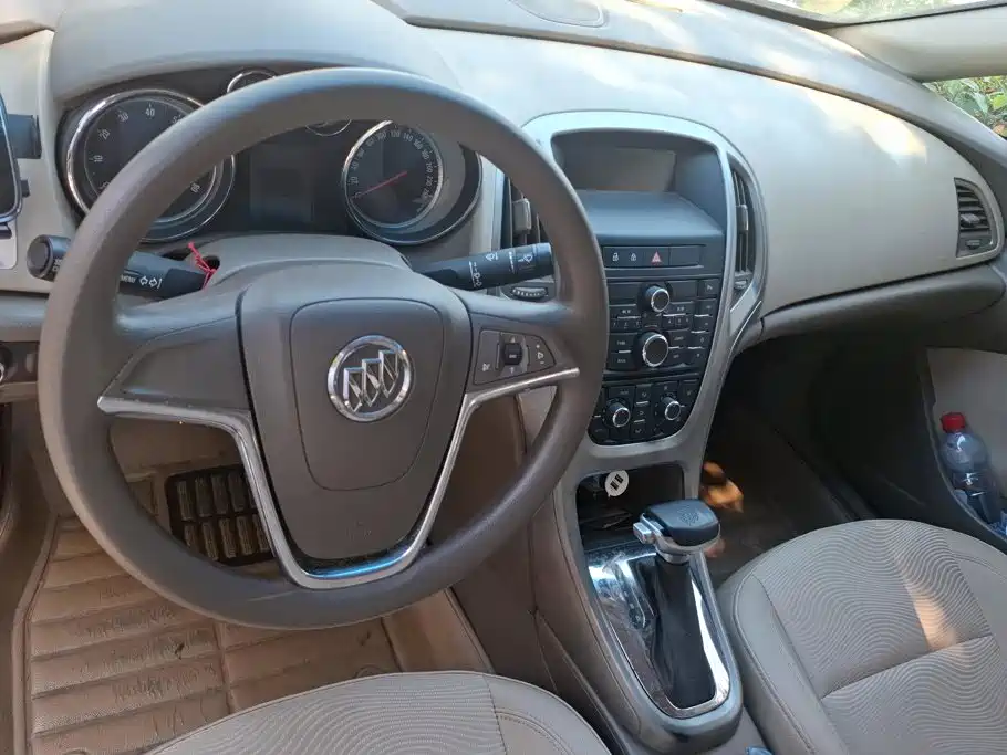 Photo 12 - Buick Excelle