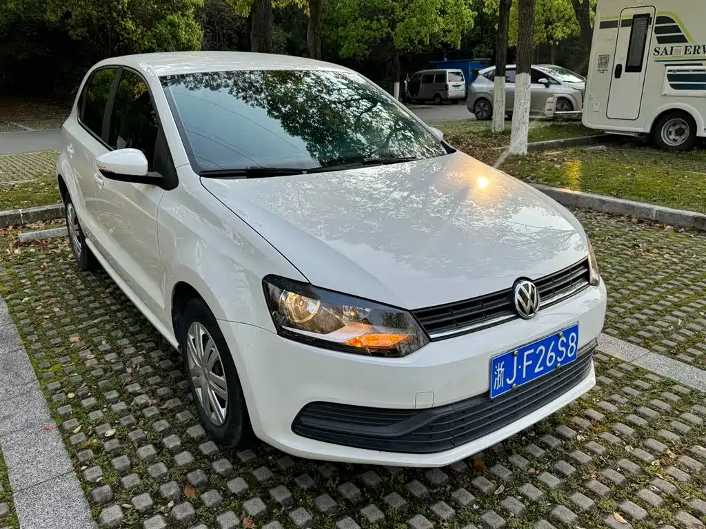 Volkswagen Polo 2018 1.5L Auto Safe Drive фото 3