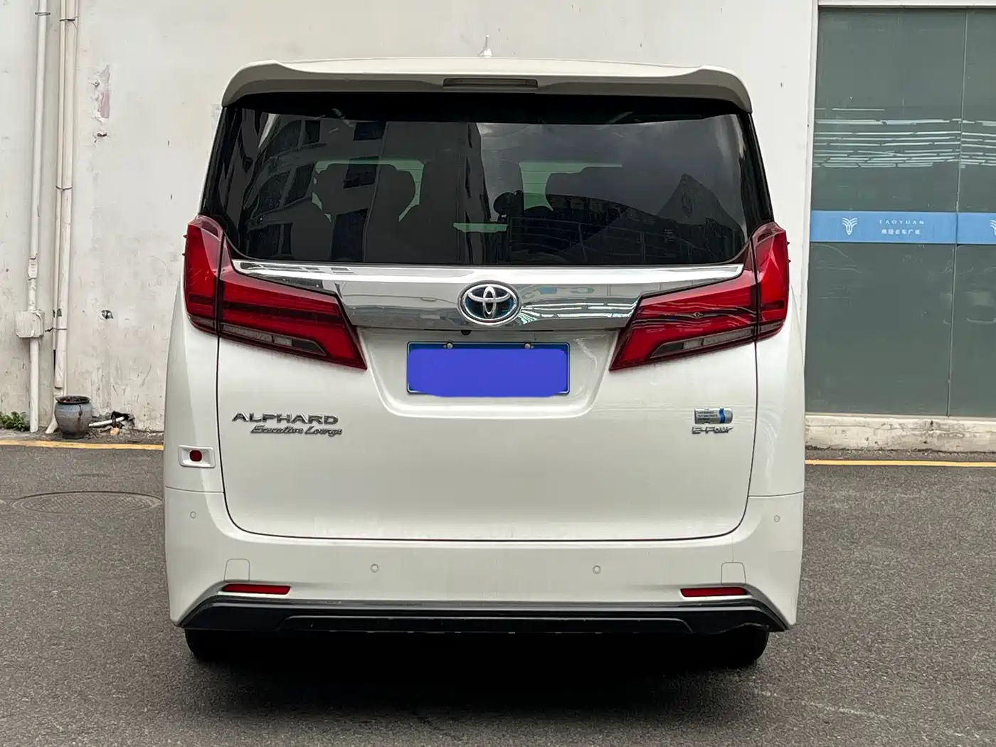 Toyota Alphard 2021 Hybrid 2.5L Premium фото 17