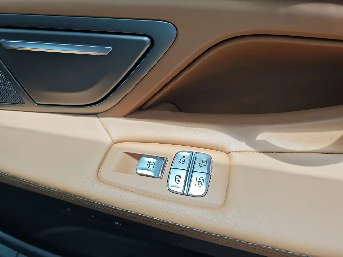 BMW 7 Series 2021 Model 740Li Leading M Sport Package фото 19