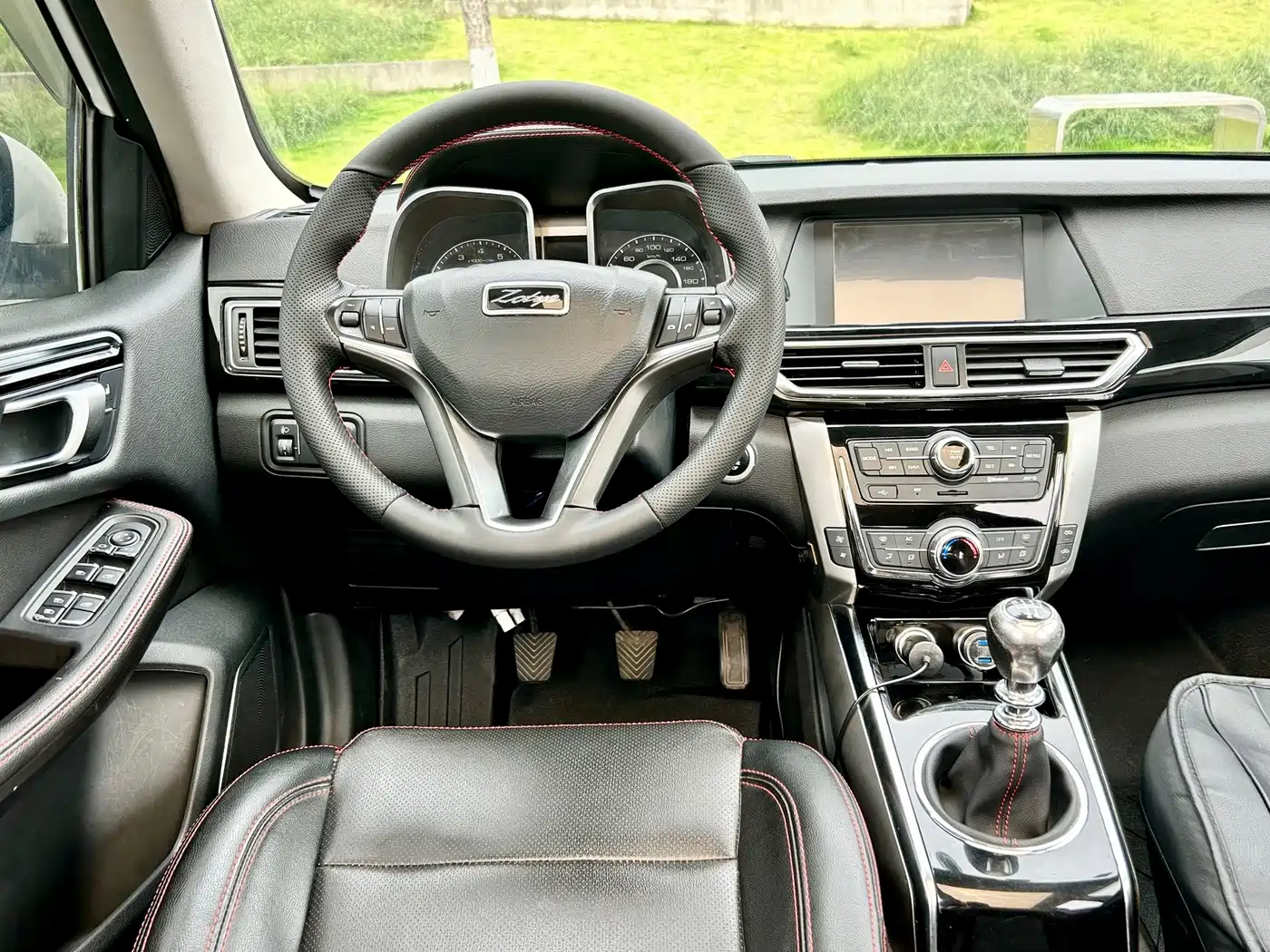 Zotye Damai X5 2016 2015 1.5T Manual Premium (China IV)