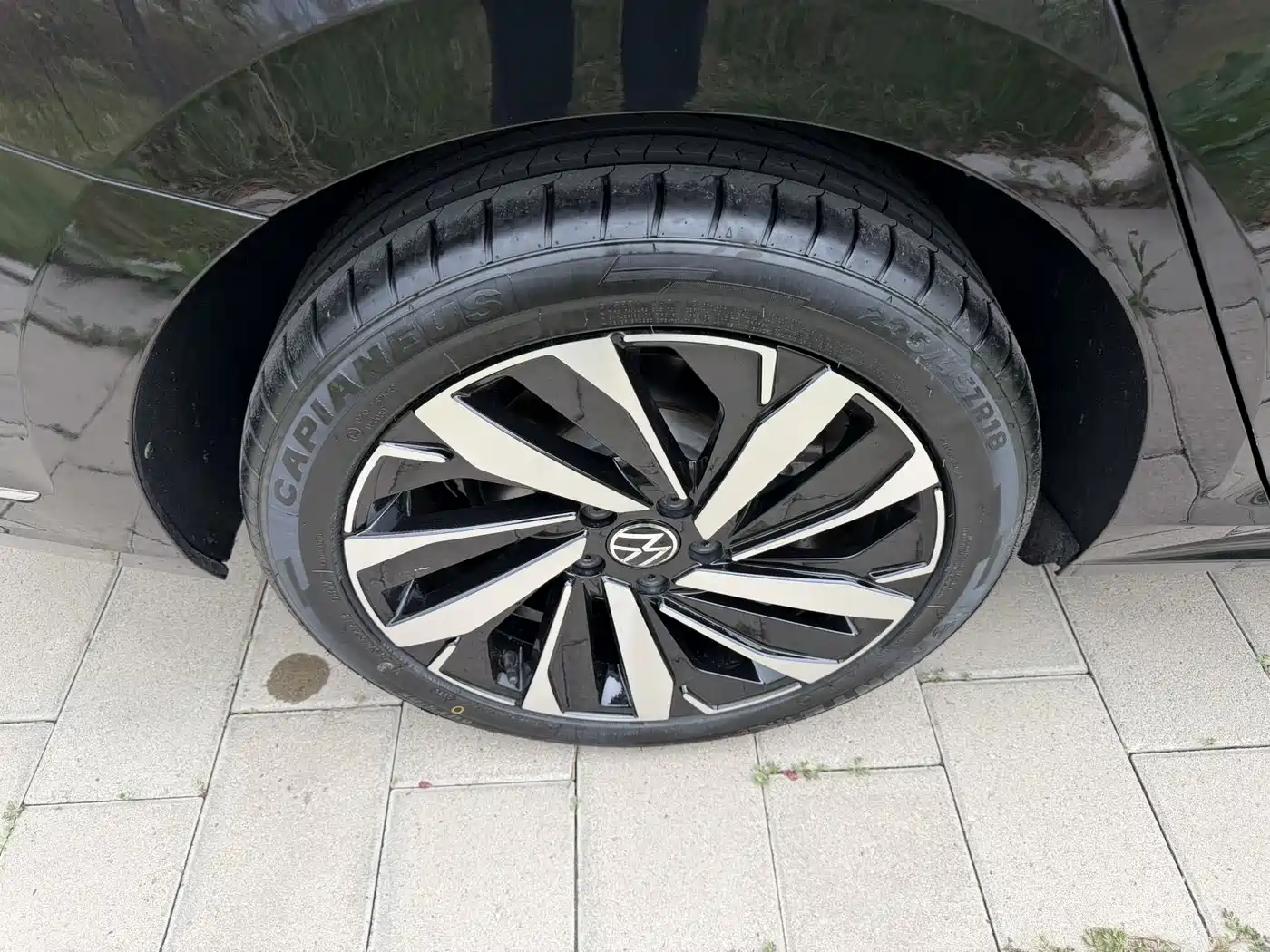Volkswagen Passat 2023 280TSI Business Edition фото 11