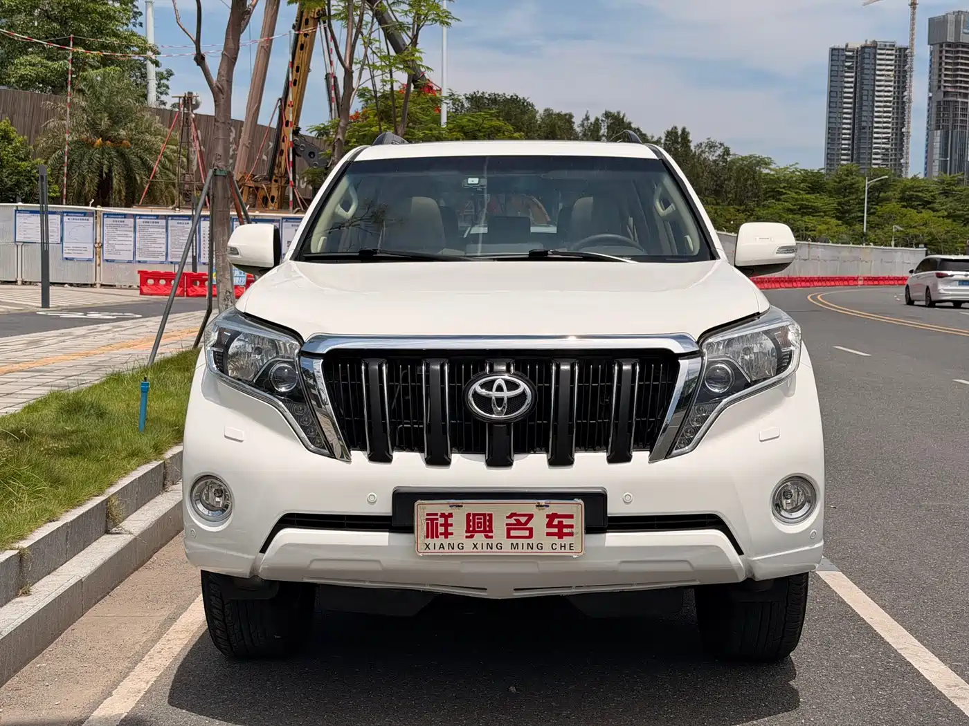 Toyota Prado 2014 4.0L Automatic TX-L NAVI фото 2