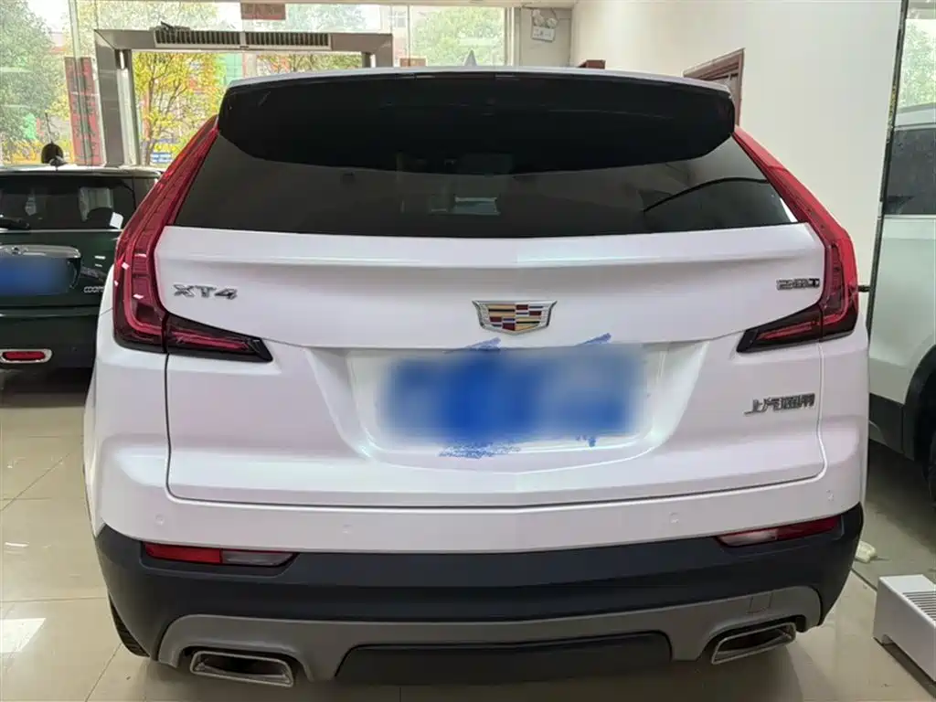 Cadillac XT4 2021 28T FWD Premium Edition фото 8