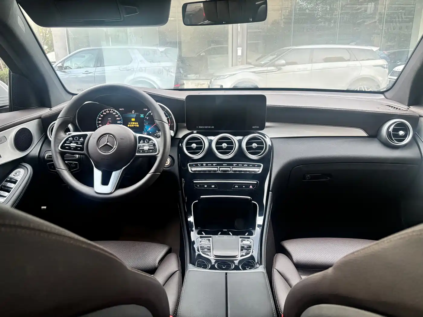 Фото 11 - Mercedes-Benz GLC