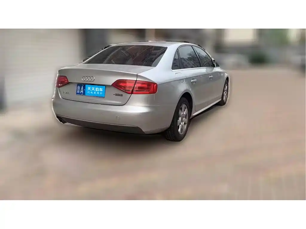 Фото 2 - Audi A4L