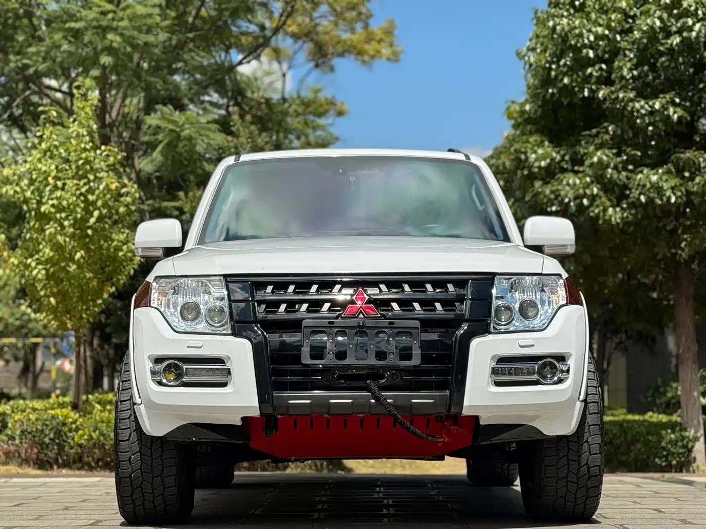Mitsubishi Pajero (Import) 2011 2011 3.8L Premium Edition
