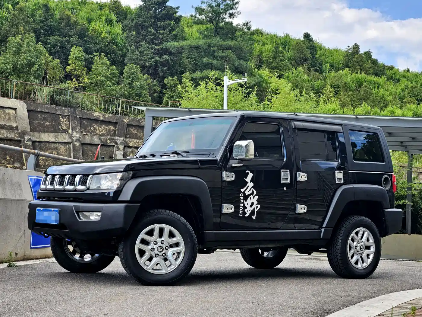 BAIC ORV Beijing Offroad BJ40 2016 2016 Model 40L 2.0T Manual 4WD Premium