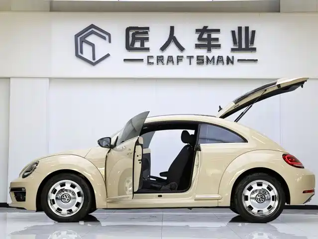 Volkswagen Beetle 2019 180TSI Collector's Edition — фото 5