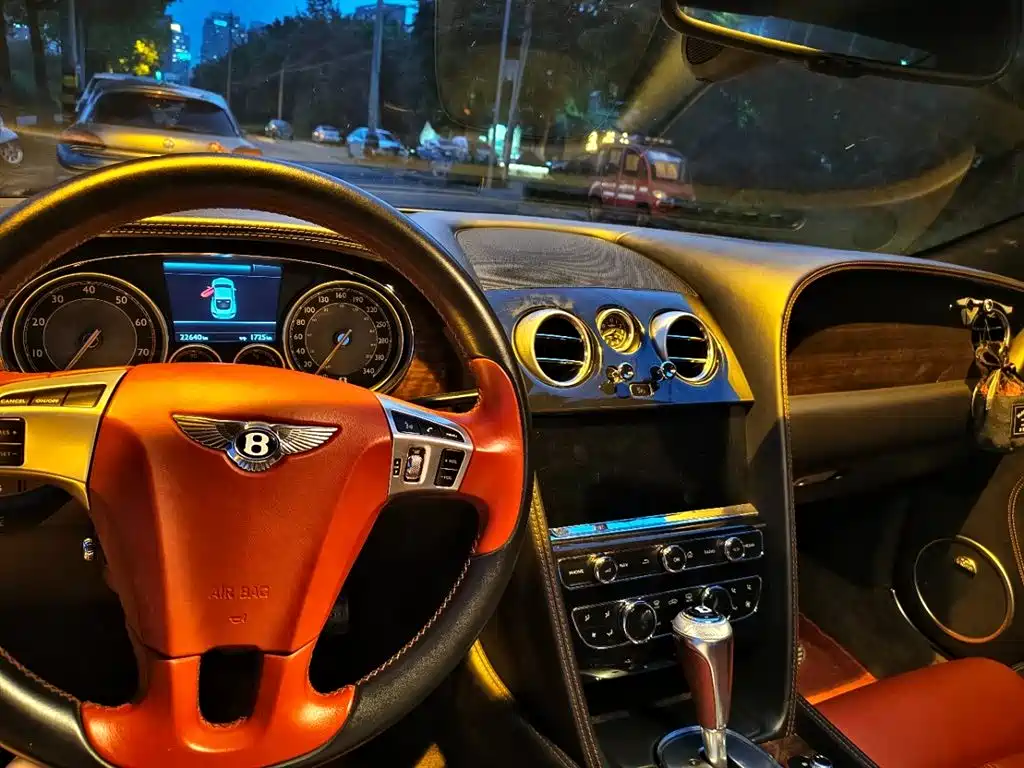 Bentley Continental 2014 2012 4.0T GT V8