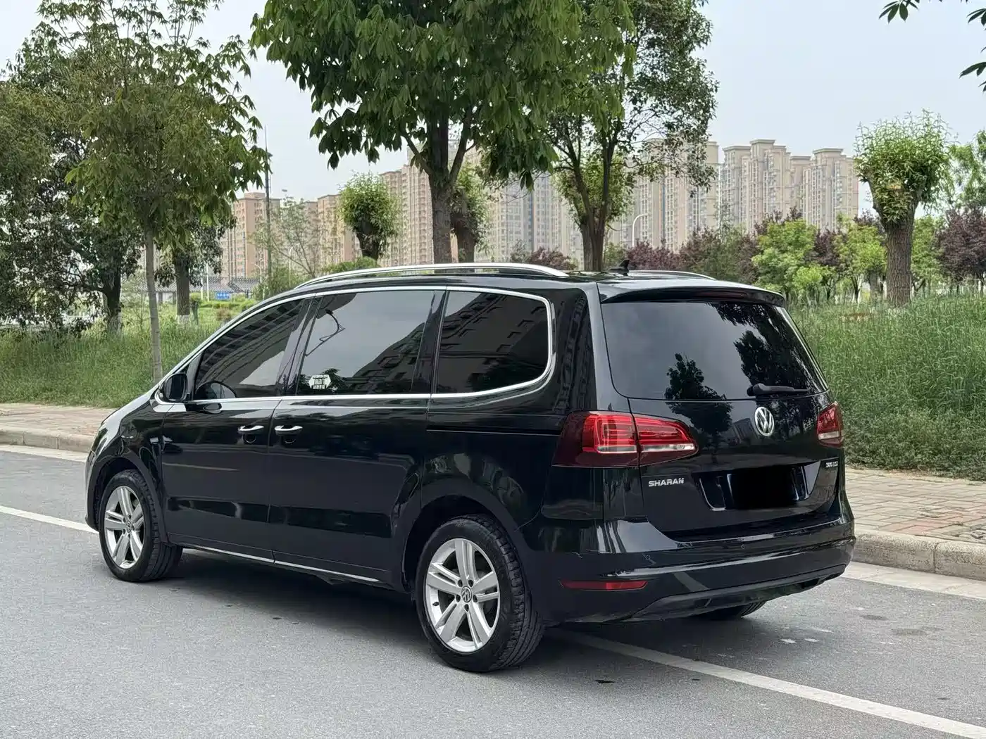 Volkswagen Sharan 2016 380TSI Comfort 7-seater фото 6