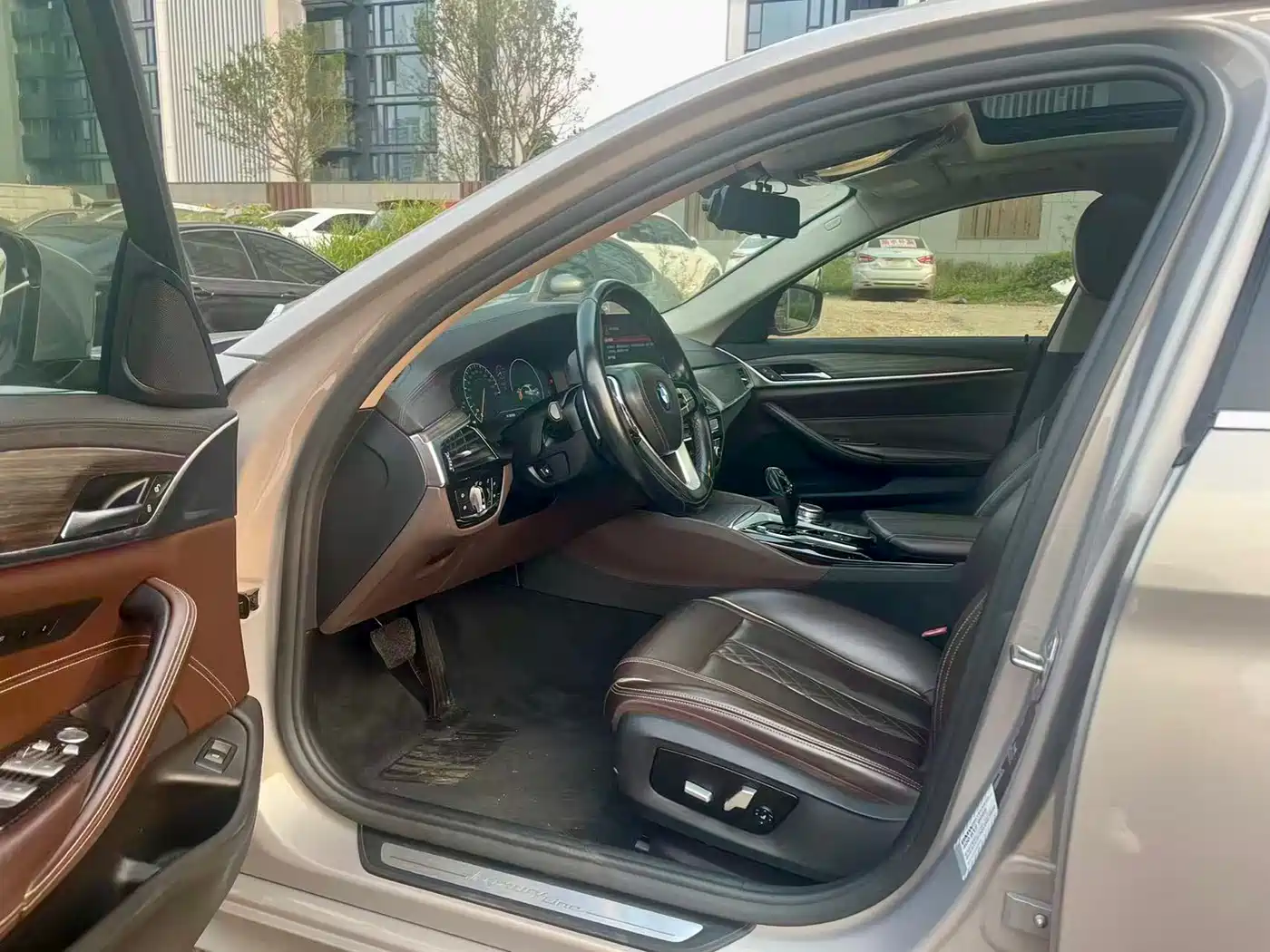 BMW 5 Series 2019 530Li Leading Luxury Package фото 4