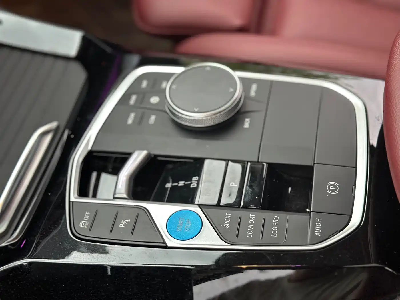 BMW iX3, миниатюра 11