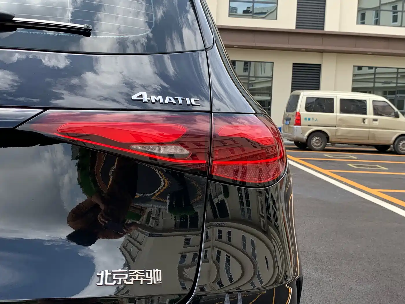 Mercedes-Benz GLC 2024 GLC 300 L 4MATIC Dynamic 5-seater фото 12