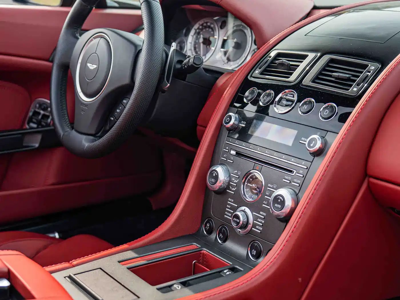 Aston Martin V8 Vantage 2020 2012 4.7L S Roadster