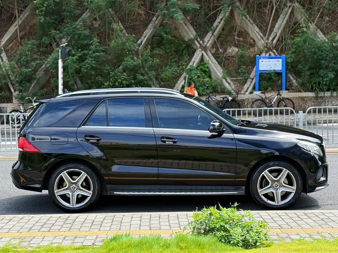 Mercedes-Benz GLE 2017 GLE 400 4MATIC фото 4