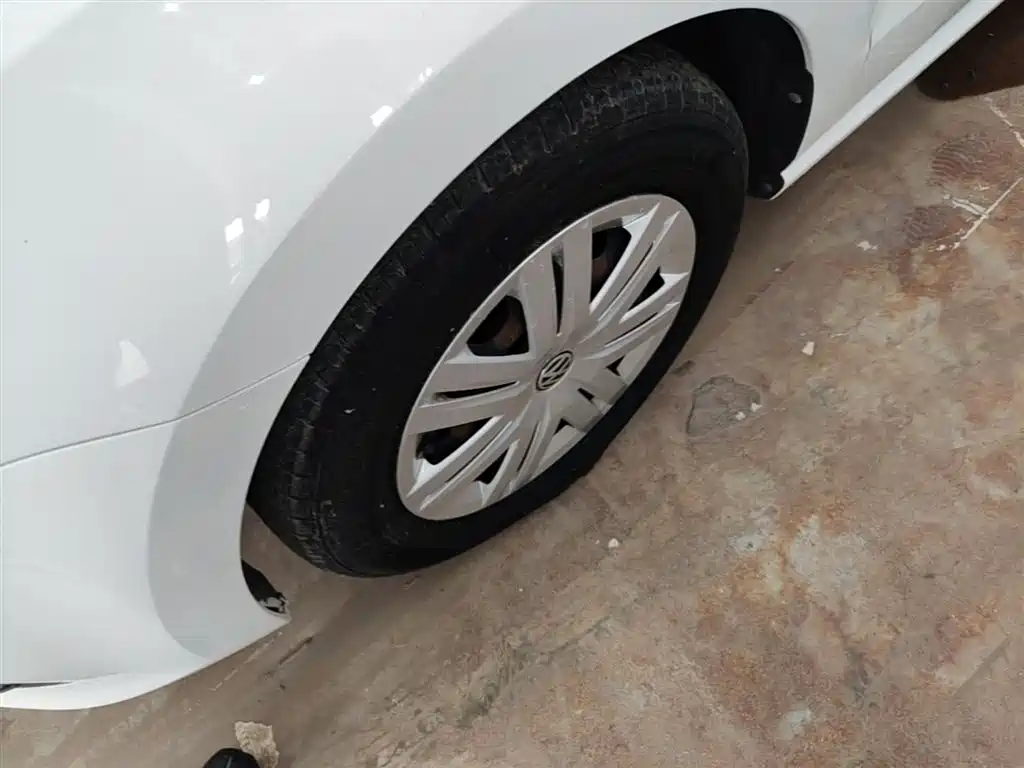 Volkswagen Polo 2016 1.4L Automatic Trend фото 23