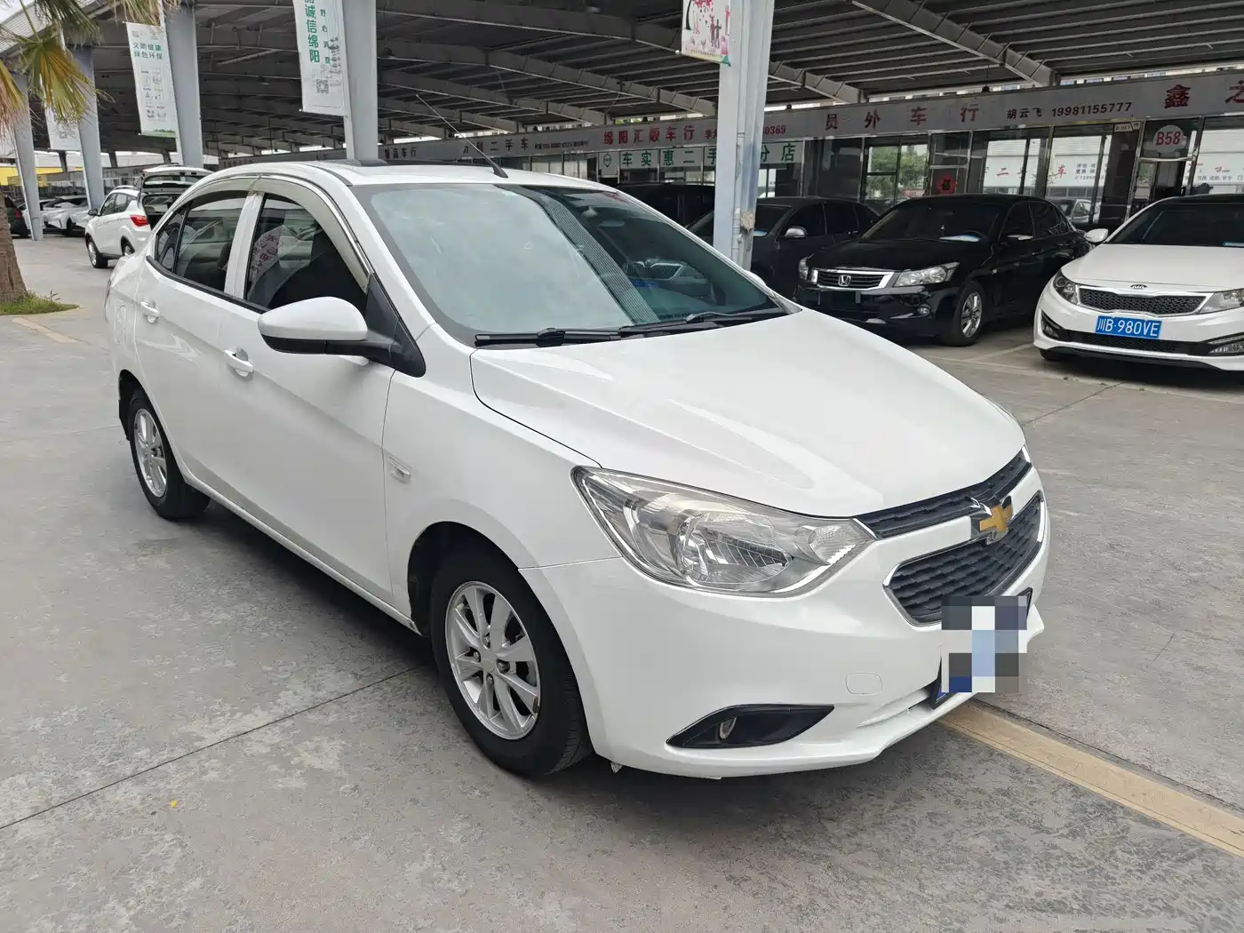 Chevrolet Sail 2015 Sail 3 1.5L Manual Ideal Sunroof Edition фото 2