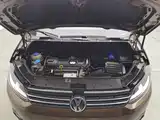 Photo 6 - Volkswagen Touran