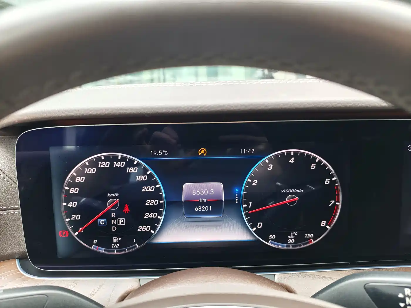 Mercedes-Benz E-Class 2018 E 200 L фото 12