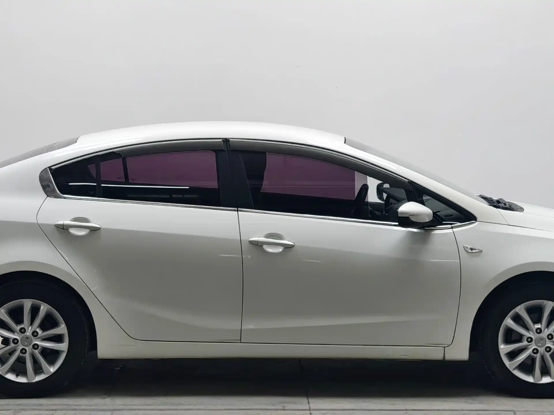 صورة 8 - Kia K3