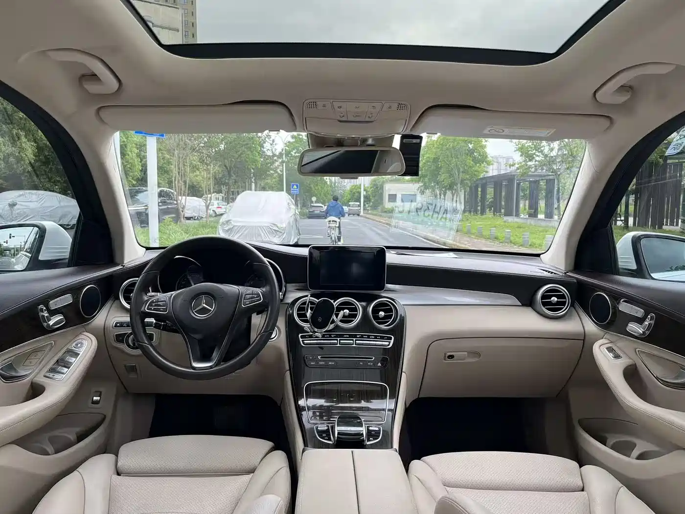 Mercedes-Benz GLC 2017 GLC 260 4MATIC Luxury фото 9