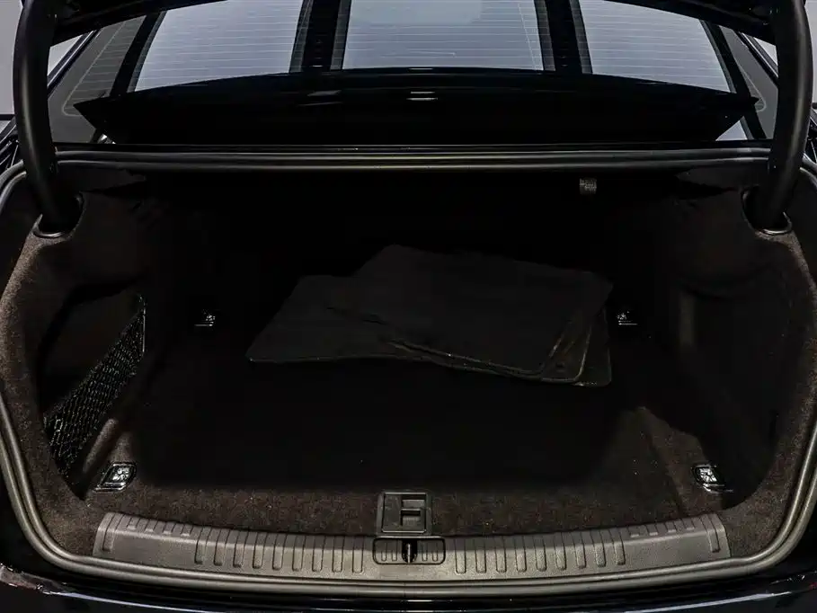 Audi A6L 2023 45 TFSI Premium Selection Elegance фото 6