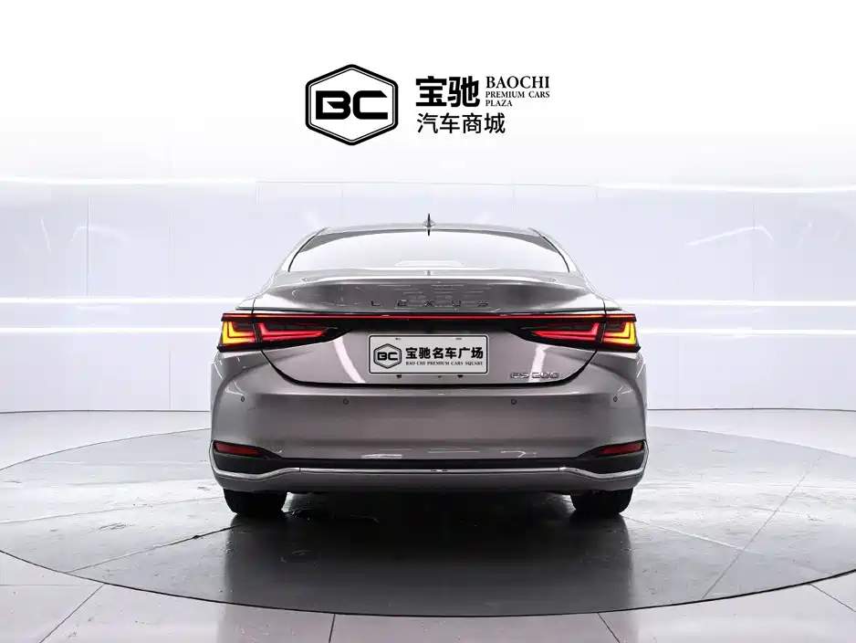 Lexus ES 2026 2025 200 Ultimate Edition