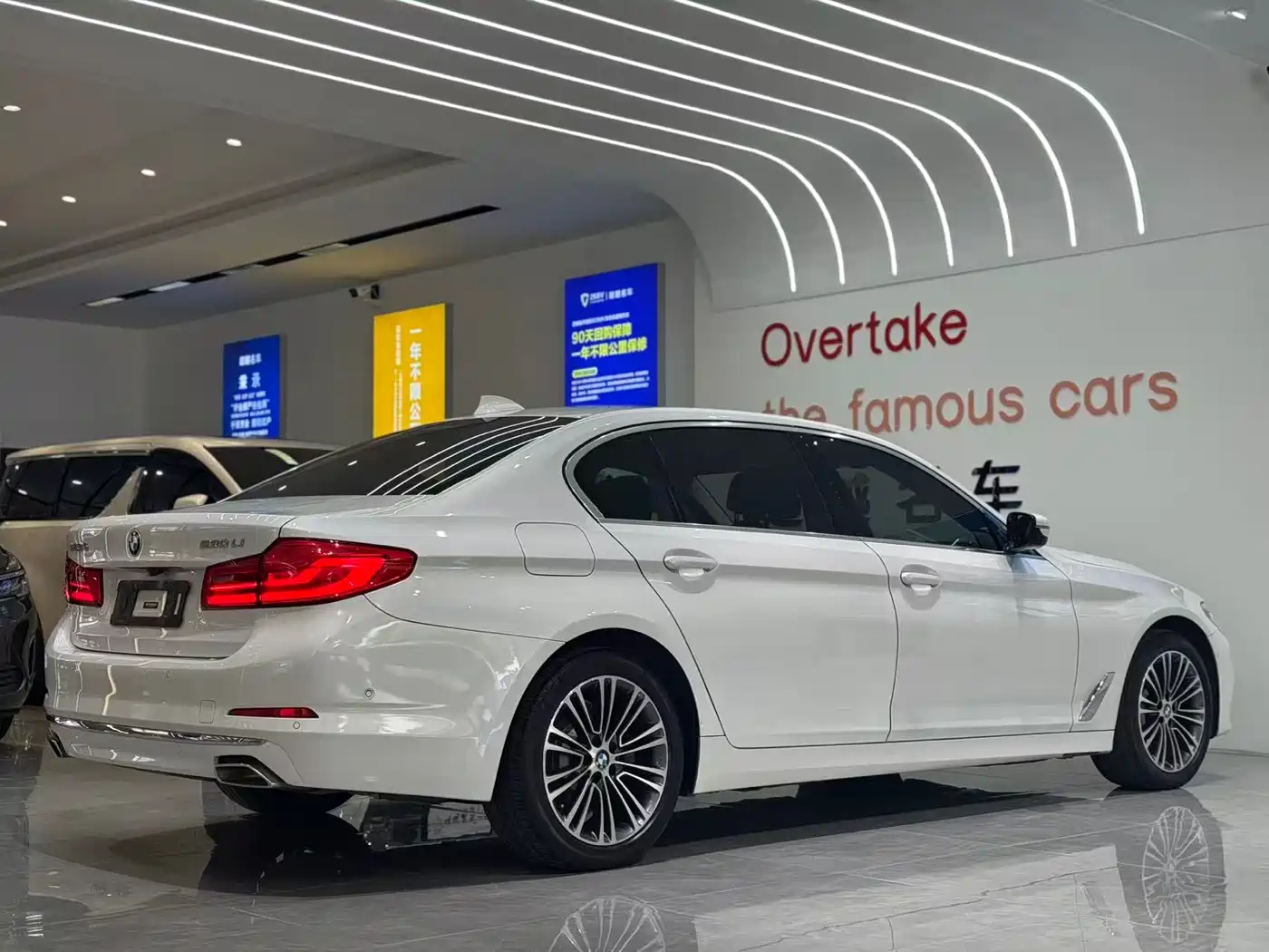 BMW 5 Series 2019 530Li Premium Luxury Package фото 6