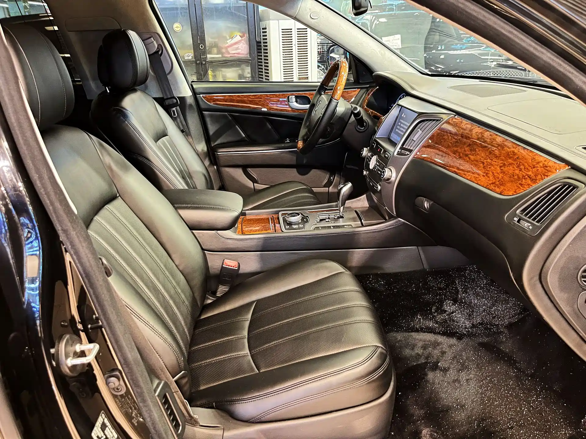 Фото 26 - Hyundai Equus