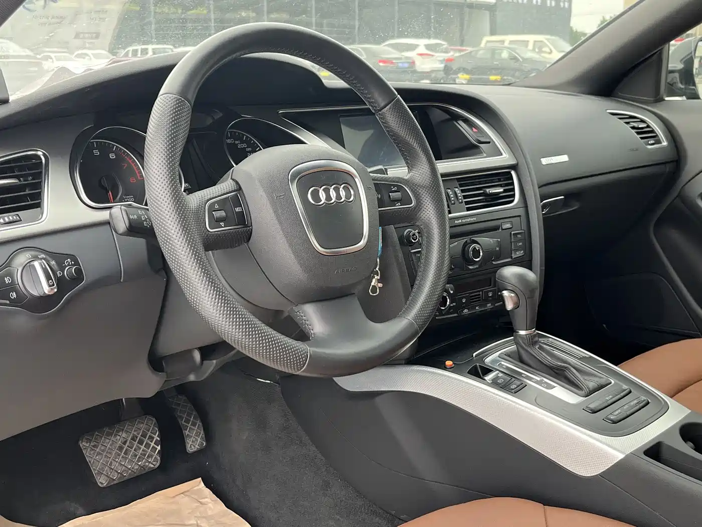 Audi A5 (Import) 2010 2.0TFSI Coupe фото 4
