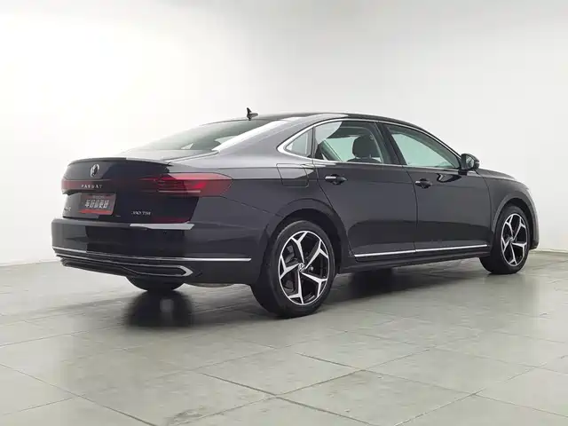 Volkswagen Passat 2025 Outstanding 380TSI Starlight Dragon Soaring Edition — фото 2