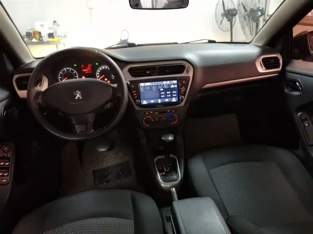 Peugeot 301 2016 1.6L Auto Comfort Edition фото 10