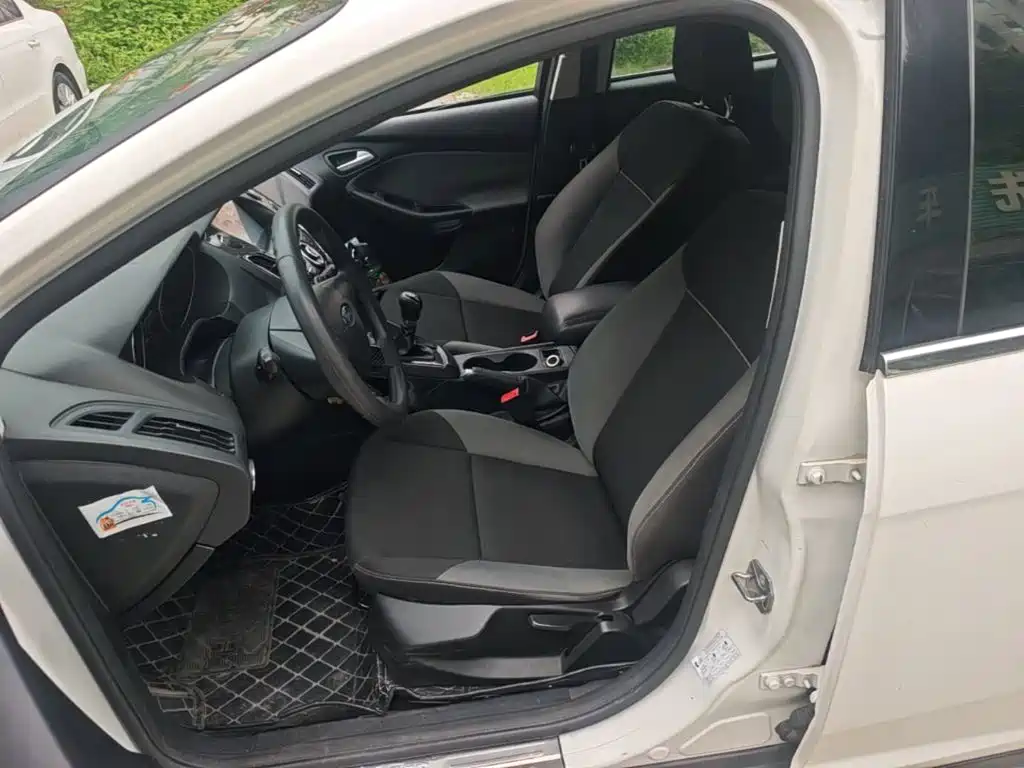 Ford Focus 2014 2012 Hatchback 1.6L Manual Comfort