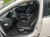 Фото 15 - Ford Focus