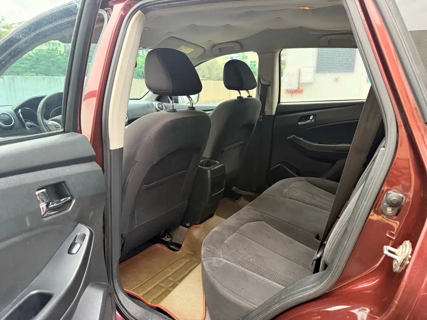 Venucia T70 2015 2015 2.0L CVT Ruixing Edition