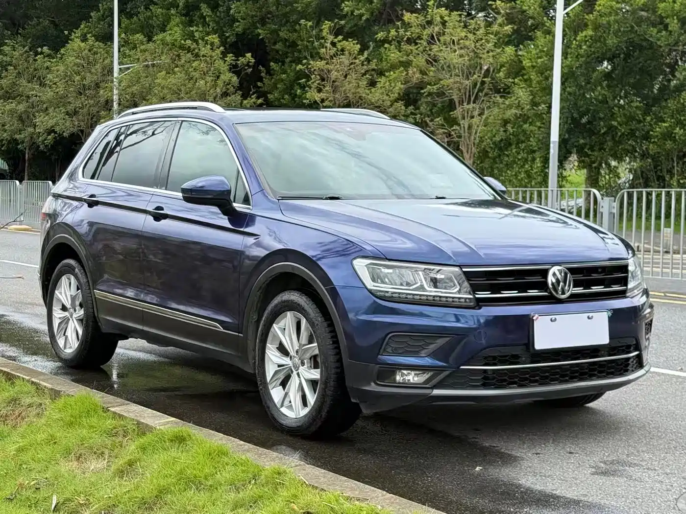 Фото 4 - Volkswagen Tiguan