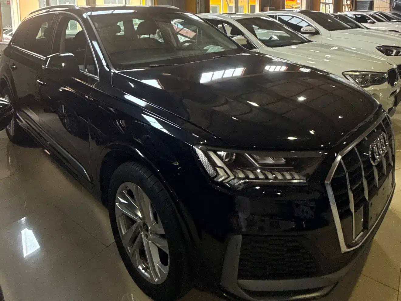 Фото 2 - Audi Q7