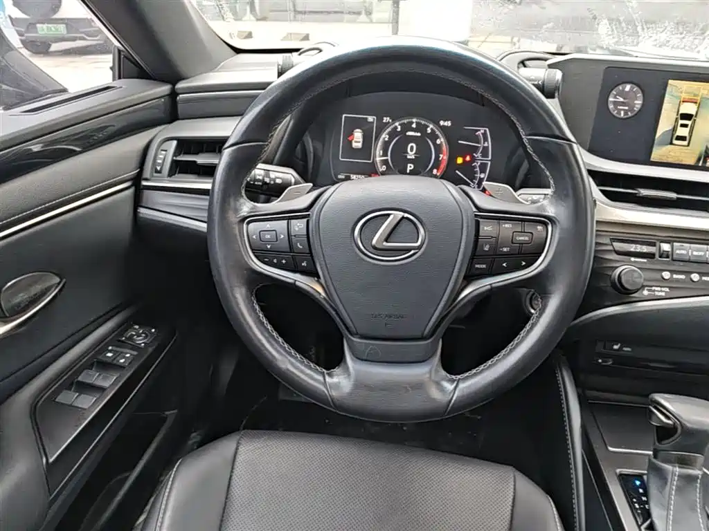 Lexus ES 2018 200 Excellence Edition China V фото 3