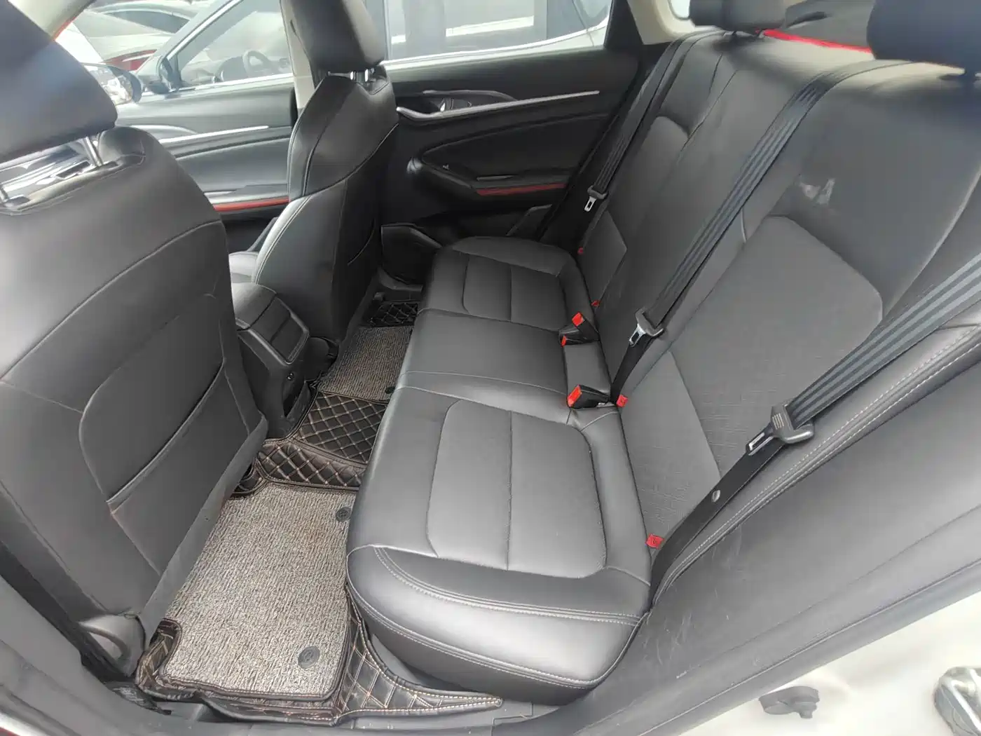 Фото 9 - Changan Eado